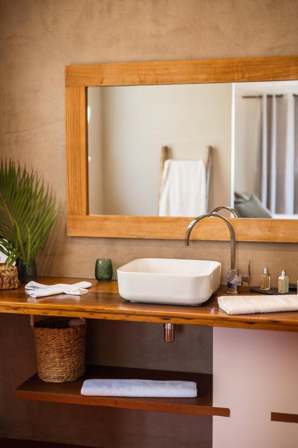 Karibuni Boutique Hotel (Adults Only) Cul de Sac Luaran gambar